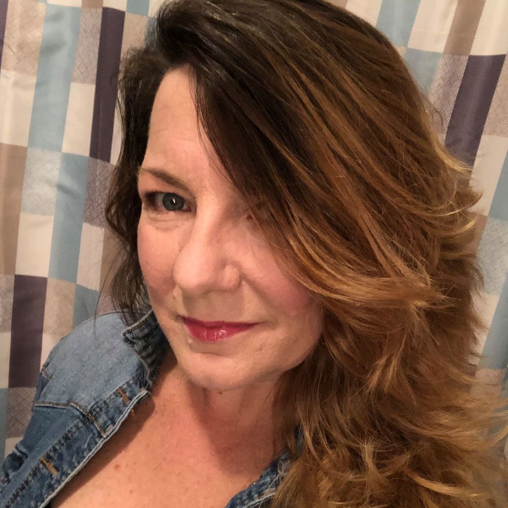 Meet your Posher, April